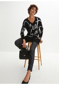 bonprix - Sweter w napisy. Kolor: czarny. Wzór: napisy. Styl: klasyczny #3