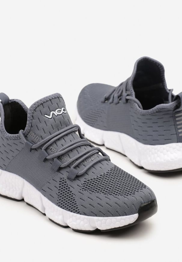 Born2be - Jasnoniebieskie Wsuwane Buty Sportowe Sneakersy z Siateczki na Tłoczonej Podeszwie Salafina. Okazja: na co dzień. Zapięcie: bez zapięcia. Kolor: niebieski