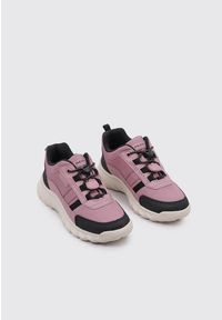 Geox - Kapcie GEOX J SIMBYOS GIRL B ABX Rose. Kolor: czarny, różowy, wielokolorowy. Materiał: syntetyk, tkanina. Sport: turystyka piesza