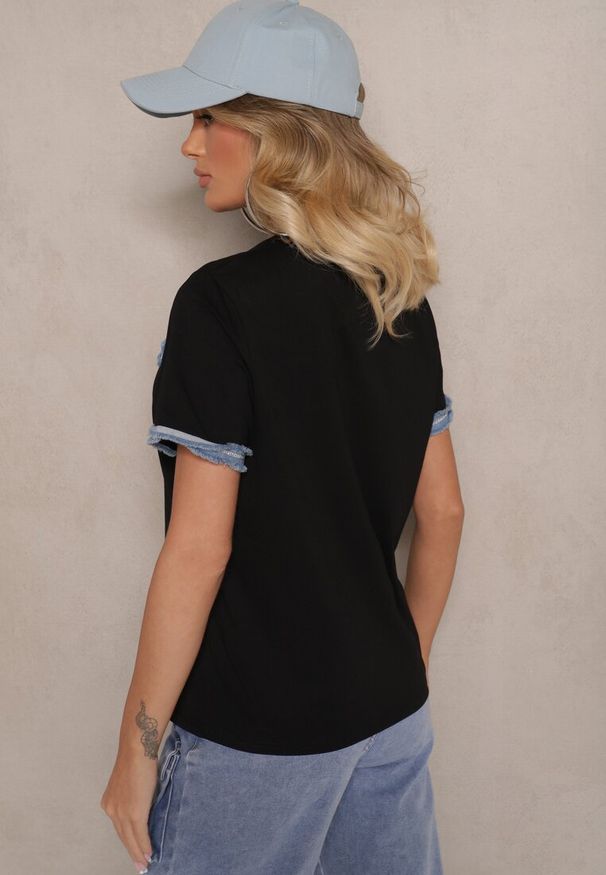 Renee - Czarna Bawełniana Bluzka T-shirt Oversize z Ozdobnym Wykończeniem Mirnil. Okazja: na co dzień. Kolor: czarny. Materiał: bawełna. Długość rękawa: krótki rękaw. Długość: krótkie. Styl: klasyczny, casual