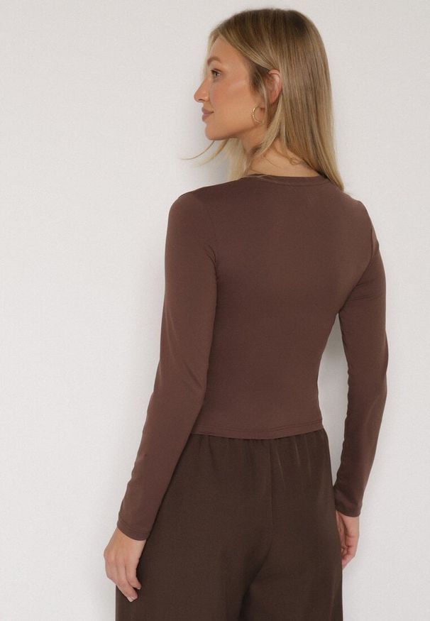 Born2be - Brązowa Bluzka Typu Longsleeve Lisfia. Okazja: do pracy, na co dzień, na spotkanie biznesowe. Kolor: brązowy. Materiał: bawełna. Długość rękawa: długi rękaw. Styl: casual, elegancki, biznesowy