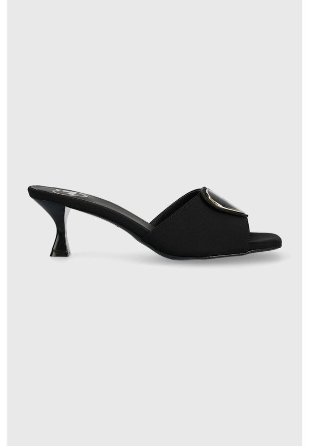 Love Moschino klapki damskie kolor czarny na szpilce JA28335G0GIM0000. Kolor: czarny. Materiał: skóra, guma. Obcas: na szpilce. Wysokość obcasa: średni