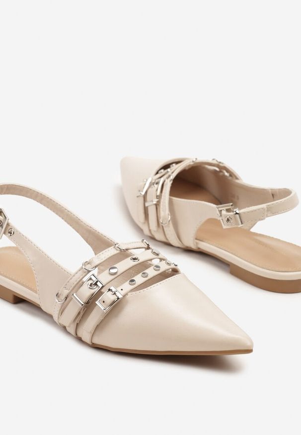 Renee - Beżowe Sandały Slingback ze Szpiczastym Noskiem Zdobione Paskami z Klamerkami Voseira. Okazja: na spotkanie biznesowe. Nosek buta: szpiczasty. Zapięcie: pasek. Kolor: beżowy. Materiał: jeans. Wzór: aplikacja. Styl: biznesowy, elegancki