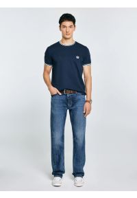 Big-Star - Koszulka męska z kontrastowym wykoŅczeniem grantowa Polias 403. Okazja: na co dzień. Kolor: niebieski. Materiał: bawełna, jeans. Wzór: haft, ze splotem. Styl: sportowy, klasyczny, casual, elegancki #5