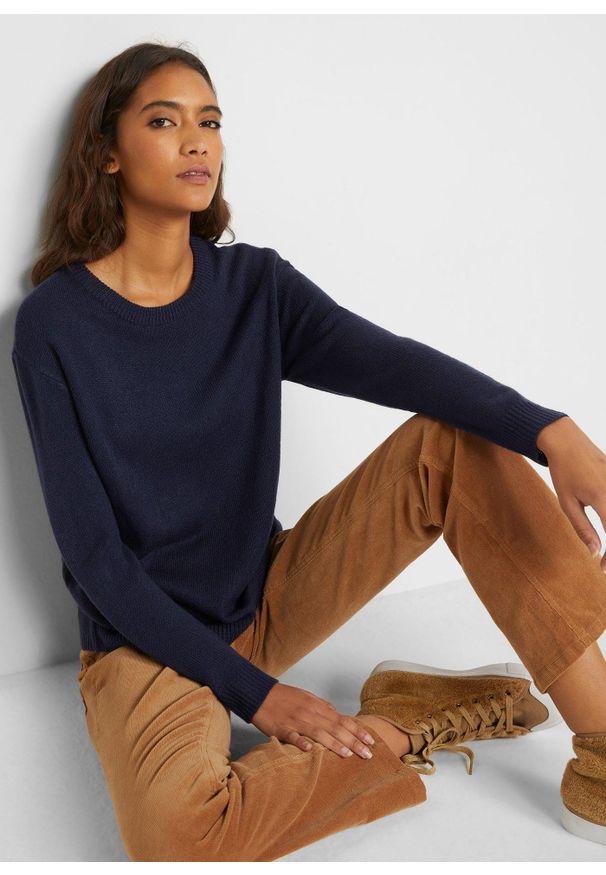 bonprix - Sweter dzianinowy z okrągłym dekoltem. Kolor: niebieski. Materiał: dzianina. Długość: długie