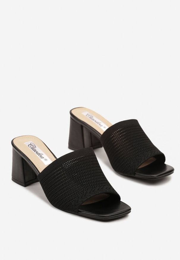 Born2be - Czarne Klapki na Słupku z Szydełkową Cholewką Idalana. Okazja: na co dzień, na spacer. Kolor: czarny. Materiał: jeans. Obcas: na słupku. Styl: casual, elegancki. Wysokość obcasa: średni