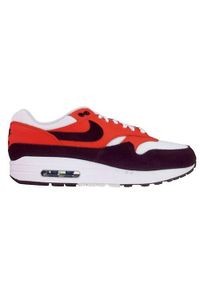 Buty do chodzenia męskie Nike Air Max 1. Zapięcie: sznurówki. Kolor: pomarańczowy, czerwony, wielokolorowy. Materiał: guma, skóra, tkanina, materiał, syntetyk. Szerokość cholewki: normalna. Model: Nike Air Max. Sport: turystyka piesza