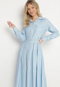 Born2be - Niebieska Wiskozowa Sukienka Ozdobiona Paskiem i Guzikami Ronitte. Okazja: na co dzień. Kolor: niebieski. Materiał: wiskoza. Wzór: aplikacja. Sezon: wiosna, lato. Styl: elegancki, casual, klasyczny #7