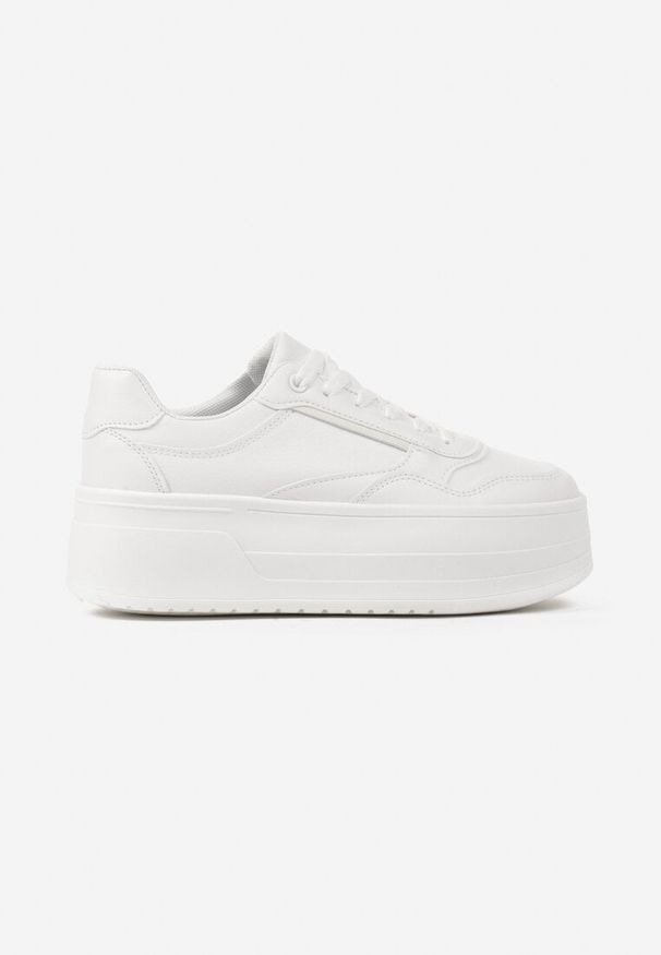 Born2be - Białe Sneakersy na Tłoczonej Grubej Podeszwie Vaitessa. Okazja: na co dzień, na spacer. Kolor: biały. Materiał: jeans. Sport: turystyka piesza