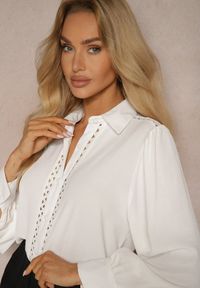 Renee - Biała Koszula z Eleganckimi Ażurowymi Wstawkami Meristas. Kolor: biały. Długość rękawa: długi rękaw. Długość: długie. Wzór: ażurowy. Styl: elegancki