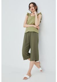 Vero Moda bluzka bawełniana damska kolor zielony gładka. Okazja: na co dzień. Kolor: zielony. Materiał: bawełna. Wzór: gładki. Styl: casual #3