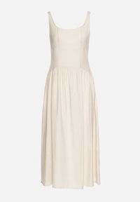 Born2be - Beżowa Wiskozowa Sukienka o Rozkloszowanym Kroju Milareina. Okazja: na co dzień. Kolor: beżowy. Materiał: wiskoza. Długość rękawa: długi rękaw. Wzór: aplikacja. Typ sukienki: rozkloszowane. Styl: elegancki, casual #4