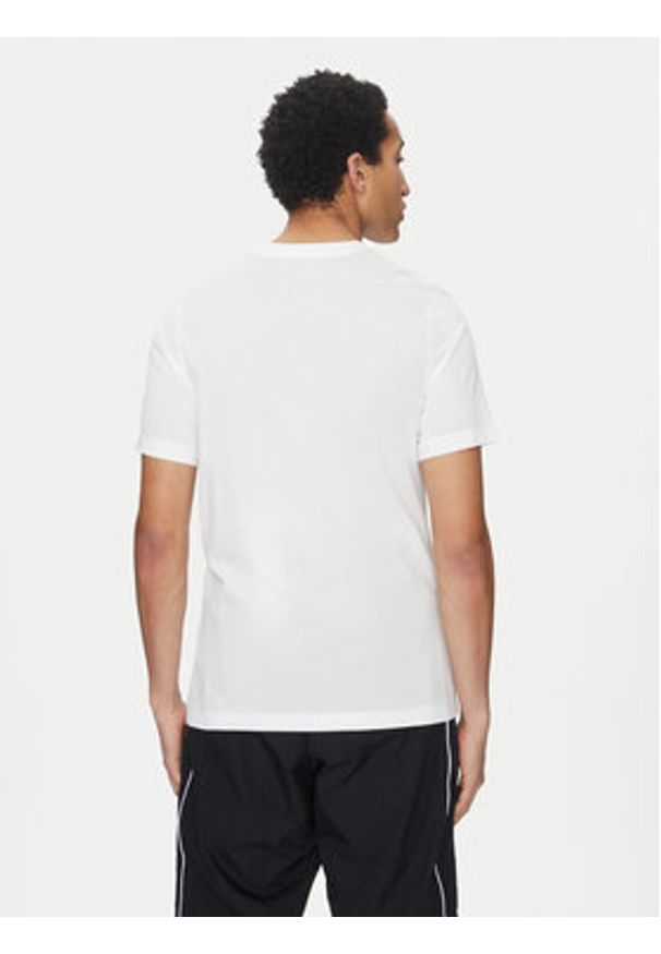 Nike T-Shirt FQ4938 Biały Regular Fit. Kolor: biały. Materiał: syntetyk, bawełna