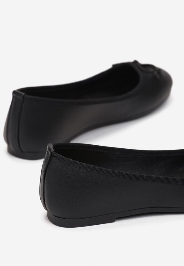 Born2be - Czarne Balerinki Enenor. Zapięcie: bez zapięcia. Kolor: czarny. Materiał: materiał, jeans. Szerokość cholewki: normalna. Wzór: kwiaty. Obcas: na obcasie. Wysokość obcasa: niski