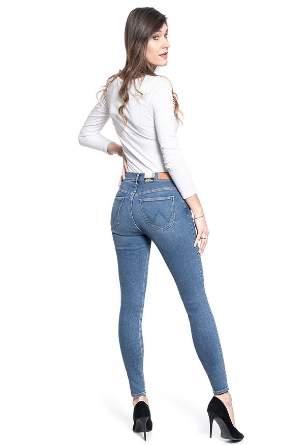 Wrangler - SPODNIE DAMSKIE WRANGLER SKINNY HIGH RISE NOMAD SAND W27HTXX4D 112128129