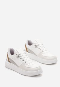 Born2be - Białe Sneakersy z Kolorowymi Wstawkami Fulvio. Nosek buta: okrągły. Zapięcie: sznurówki. Kolor: biały. Materiał: materiał. Wzór: kolorowy. Sezon: wiosna, jesień. Obcas: na obcasie. Wysokość obcasa: niski #2