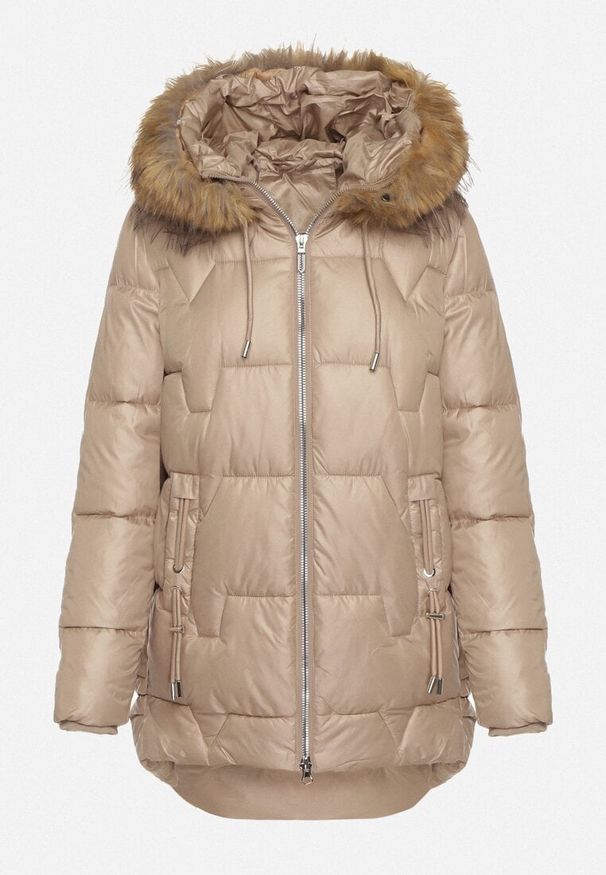 Born2be - Ciemnobeżowa Pikowana Kurtka z Kapturem z Odpinanym Futerkiem Galiara. Okazja: na spacer, na co dzień. Typ kołnierza: kaptur. Kolor: beżowy. Materiał: futro. Styl: casual, elegancki