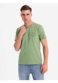 Ombre Clothing - Męski bawełniany t-shirt z nadrukiem i okrągłym dekoltem – zielony V4 - Rozmiar: L. Okazja: na co dzień. Kolor: zielony. Materiał: bawełna. Długość rękawa: krótki rękaw. Długość: krótkie. Wzór: nadruk. Sezon: wiosna, lato. Styl: casual, elegancki #10