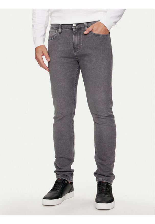 Calvin Klein Jeans Jeansy J30J325730 Szary Slim Fit. Kolor: szary