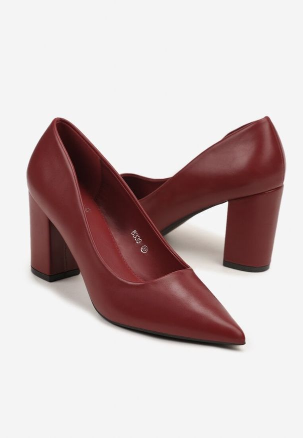 Born2be - Bordowe Czółenka na Obcasie w Klasycznym Stylu Neorii. Okazja: do pracy. Kolor: czerwony. Obcas: na obcasie. Styl: klasyczny. Wysokość obcasa: średni