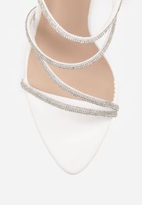 Born2be - Białe Eleganckie Sandały na Szpilce z Cyrkoniowymi Paseczkami Limore. Okazja: na komunię, na randkę, na wesele, na studniówkę, na ślub cywilny. Kolor: biały. Wzór: aplikacja. Sezon: lato. Obcas: na szpilce. Styl: elegancki. Wysokość obcasa: średni #9