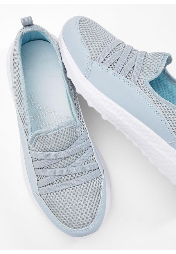 bonprix - Wygodne sneakersy wsuwane z lekką podeszwą. Zapięcie: bez zapięcia. Kolor: niebieski