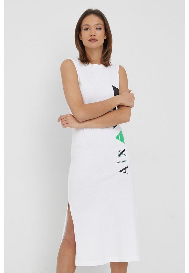 Armani Exchange sukienka bawełniana kolor biały midi prosta. Okazja: na co dzień. Kolor: biały. Materiał: bawełna. Wzór: nadruk. Typ sukienki: proste. Styl: casual. Długość: midi