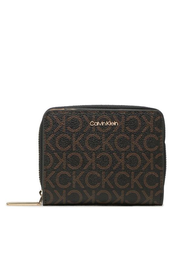 Calvin Klein Mały Portfel Damski Ck Must Z/A Wllt W/Flap Md Mono K60K608910 Brązowy. Kolor: brązowy. Materiał: skóra