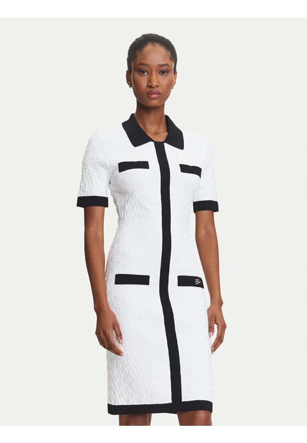 Karl Lagerfeld - KARL LAGERFELD Sukienka dzianinowa A3W13036 Écru Slim Fit. Typ kołnierza: dekolt w karo. Materiał: syntetyk