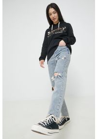 Superdry bluza damska kolor czarny z kapturem z nadrukiem. Typ kołnierza: kaptur. Kolor: czarny. Długość rękawa: długi rękaw. Długość: długie. Wzór: nadruk #6