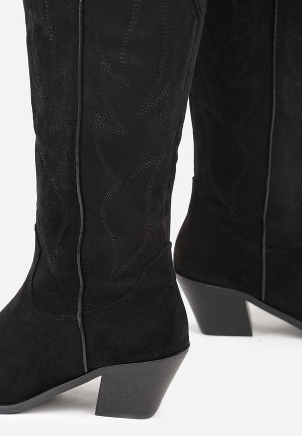 Renee - Czarne Haftowane Kozaki Kowbojki na Stożkowym Obcasie Galianna. Okazja: na co dzień. Kolor: czarny. Materiał: jeans, koronka. Wzór: haft. Obcas: na obcasie. Styl: casual. Wysokość obcasa: średni