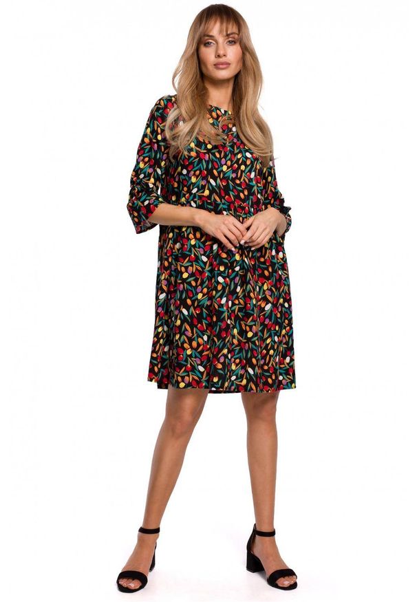 MOE - Rozkloszowana krótka sukienka oversize na lato. Materiał: tkanina. Sezon: lato. Typ sukienki: oversize. Styl: klasyczny. Długość: mini