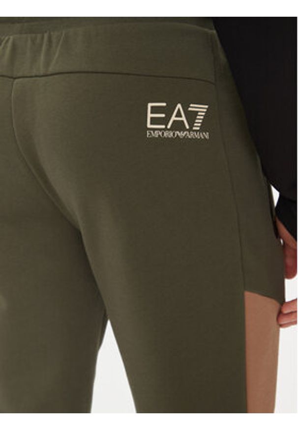 EA7 Emporio Armani Spodnie dresowe 6DPP71 PJVTZ 1846 Zielony Regular Fit. Kolor: zielony. Materiał: bawełna