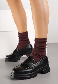 Born2be - Czarne Klasyczne Mokasyny na Tłoczonej Podeszwie Firfate. Okazja: na spotkanie biznesowe, do pracy, na co dzień. Kolor: czarny. Materiał: jeans. Styl: klasyczny