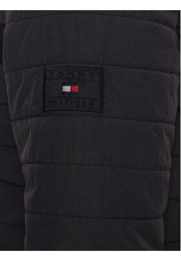 TOMMY HILFIGER - Tommy Hilfiger Kurtka przejściowa MW0MW31639 Czarny Regular Fit. Kolor: czarny. Materiał: syntetyk