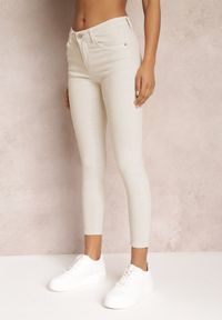 Renee - Beżowe Jeansy Skinny z Efektem Push Up Karinali. Okazja: na co dzień. Kolor: beżowy. Wzór: gładki. Styl: casual #4