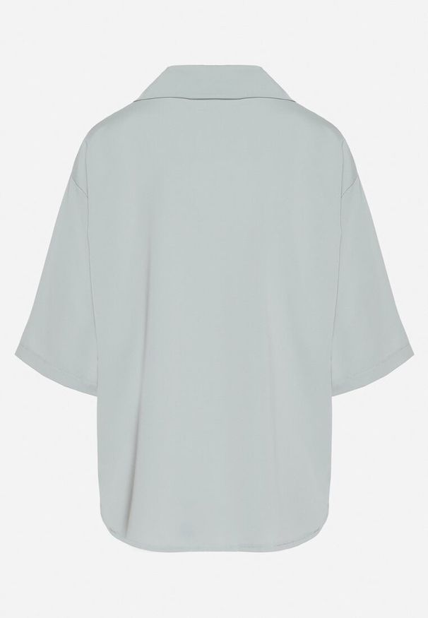 Born2be - Jasnozielona Koszula z Aplikacjami Kwiatów 3D Tenemara. Okazja: na co dzień. Typ kołnierza: kołnierzyk klasyczny. Kolor: zielony. Materiał: jeans. Długość rękawa: długi rękaw. Długość: długie. Wzór: kwiaty, aplikacja. Styl: casual, klasyczny