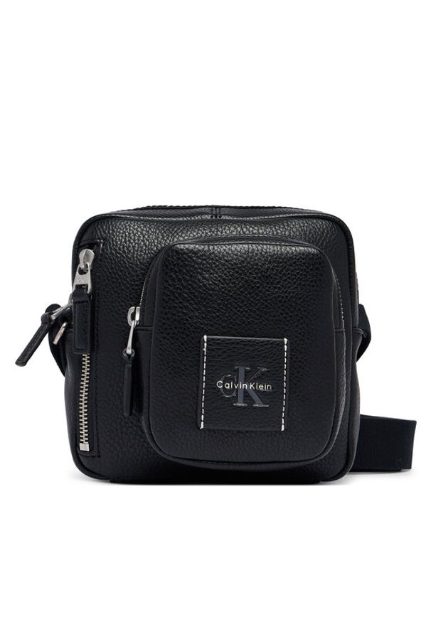 Calvin Klein Saszetka Bold Pebble Square Crossbody LV04D3450G Czarny. Kolor: czarny. Materiał: skóra