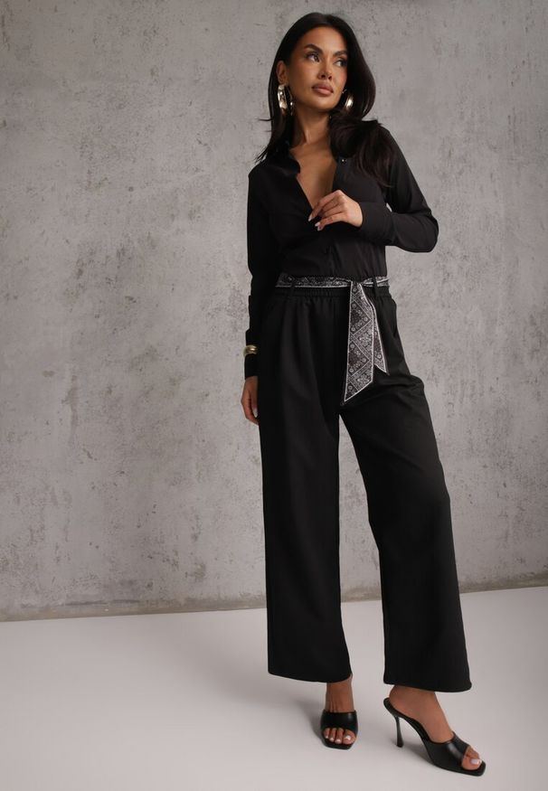 Renee - Czarne Bawełniano-Wiskozowe Spodnie Wide Leg z Paskiem Typu Apaszka Arlethia. Kolor: czarny. Materiał: bawełna, wiskoza. Styl: elegancki