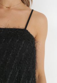 Born2be - Czarna Sukienka Mini z Cienkimi Frędzlami i Kwadratowym Dekoltem Lockia. Typ kołnierza: dekolt kwadratowy. Kolor: czarny. Długość rękawa: na ramiączkach. Długość: mini #5