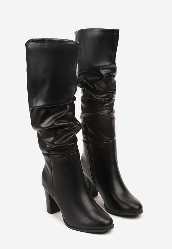 Born2be - Czarne Marszczone Kozaki na Obcasie Sodvire. Kolor: czarny. Materiał: skóra. Obcas: na obcasie. Styl: klasyczny, elegancki. Wysokość obcasa: średni