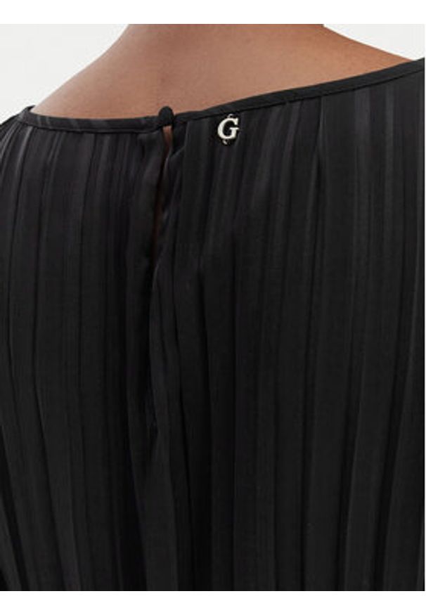 Guess Sukienka codzienna W6RK37 WJ712 Czarny Regular Fit. Okazja: na co dzień. Kolor: czarny. Materiał: syntetyk. Typ sukienki: proste. Styl: casual