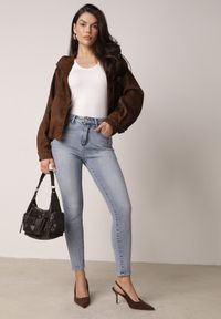 Born2be - Niebieskie Dopasowane Bawełniane Jeansy Neviline. Okazja: na co dzień. Kolor: niebieski. Styl: casual, klasyczny #2