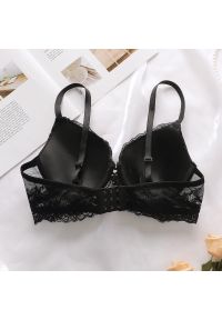 Intica - Biustonosz push-up koronkowy podkreślający dekolt Marielene. Kolor: czarny. Materiał: koronka. Rodzaj stanika: push-up. Wzór: koronka #3