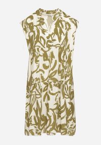 Born2be - Zielona Bawełniana Sukienka z Abstrakcyjnym Wzorem Lioraia. Okazja: na co dzień. Typ kołnierza: dekolt w kształcie V. Kolor: zielony. Materiał: bawełna. Długość rękawa: krótki rękaw. Typ sukienki: proste. Styl: casual, elegancki #3