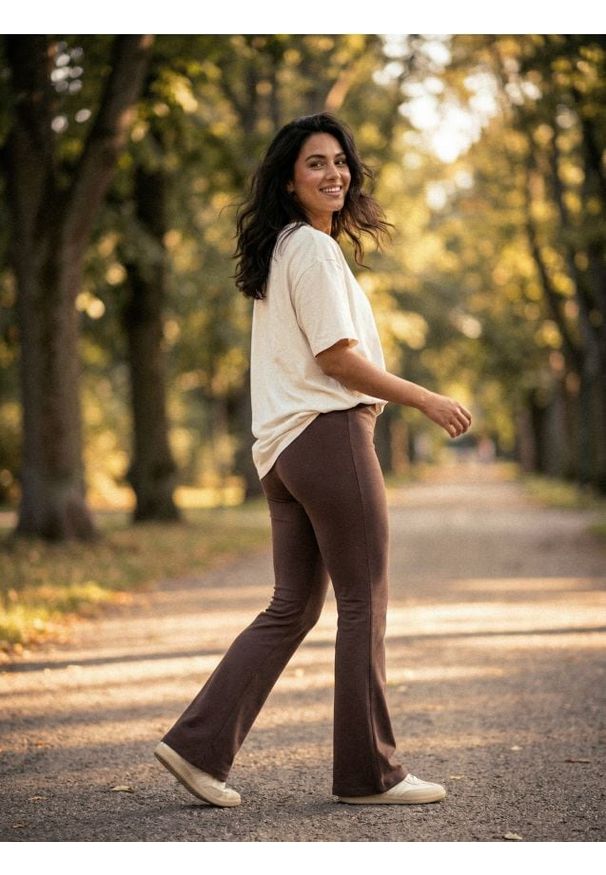 Sinsay - Legginsy flare - brązowy. Kolor: brązowy