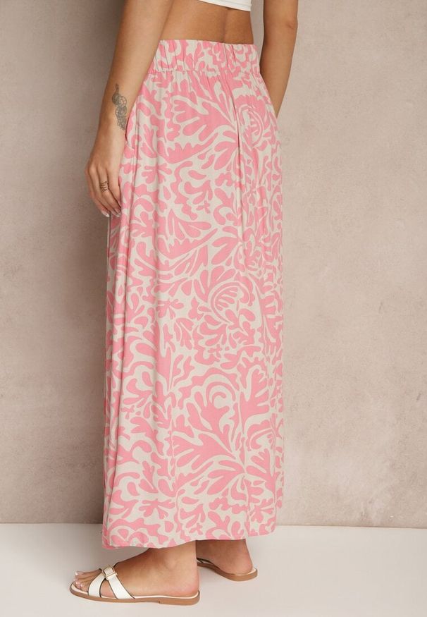 Renee - Różowa Rozkloszowana Spódnica z Wiskozy ze Wsuwanymi Kieszeniami Koselle. Okazja: na co dzień. Kolor: różowy. Materiał: wiskoza. Styl: casual, elegancki