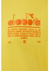 Diadora bluza bawełniana kolor żółty z kapturem z nadrukiem. Typ kołnierza: kaptur. Kolor: żółty. Materiał: bawełna. Wzór: nadruk #2