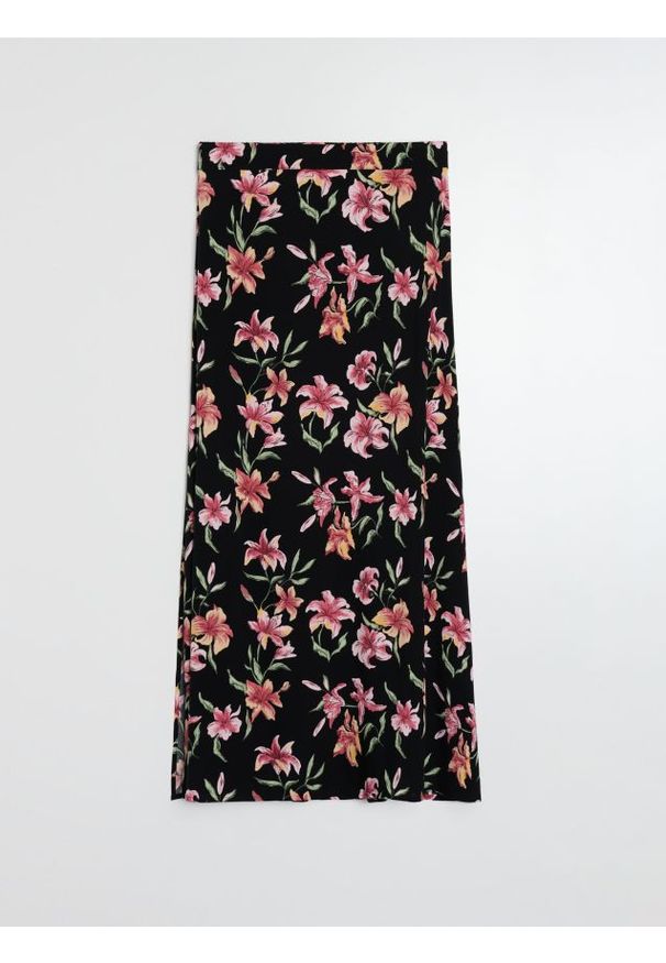 Sinsay - Wiskozowa spódnica midi z rozcięciami po bokach - różowy. Kolor: różowy. Materiał: wiskoza