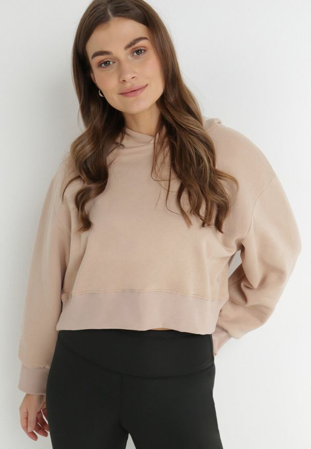Born2be - Beżowa Bluza Oversize z Kapturem Kolda. Okazja: na co dzień. Typ kołnierza: kaptur. Kolor: beżowy. Materiał: polar, dzianina. Długość rękawa: długi rękaw. Długość: długie. Wzór: gładki. Styl: sportowy, casual